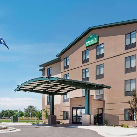 Wingate By Wyndham Sidney Hotel Exterior foto