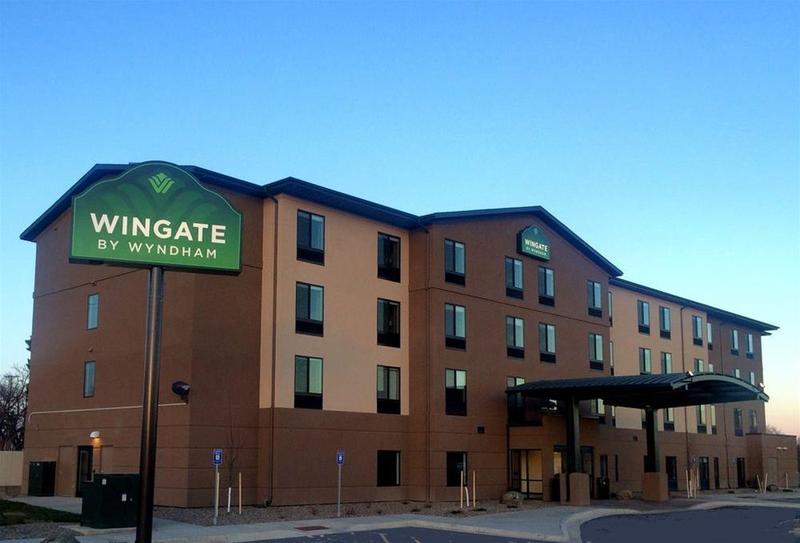 Wingate By Wyndham Sidney Hotel Exterior foto